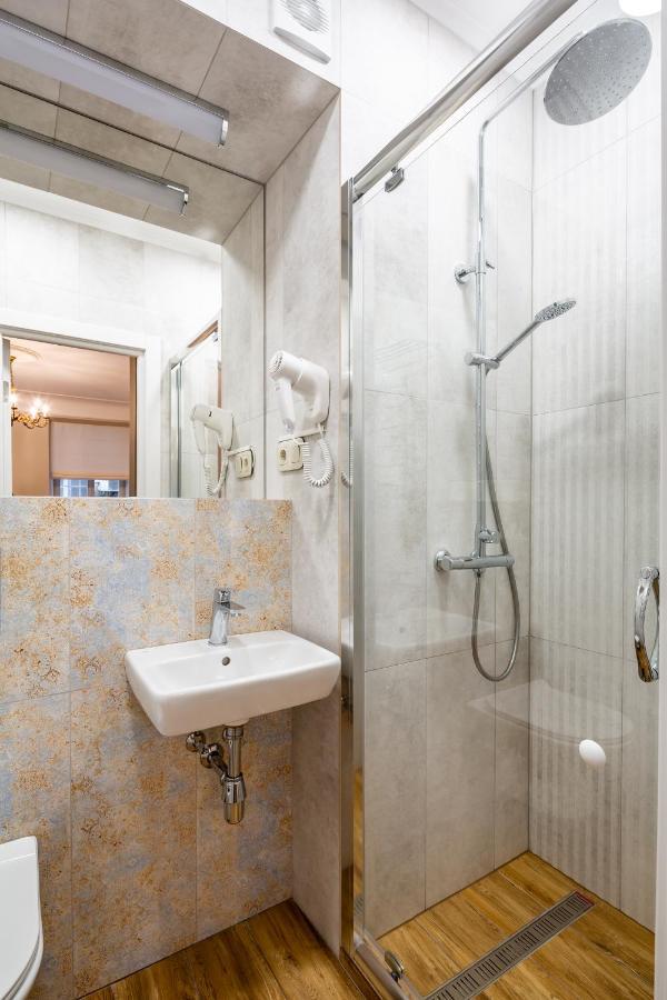 Appartamento Romari Площа Катедральна 8 Leopoli Esterno foto